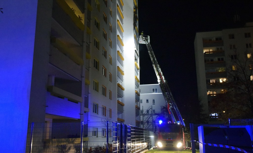 Feuer 2 Y Koeln Marienburg Raderthalguertel Mertenerstr Bonnerstr P25.JPG - Miklos Laubert